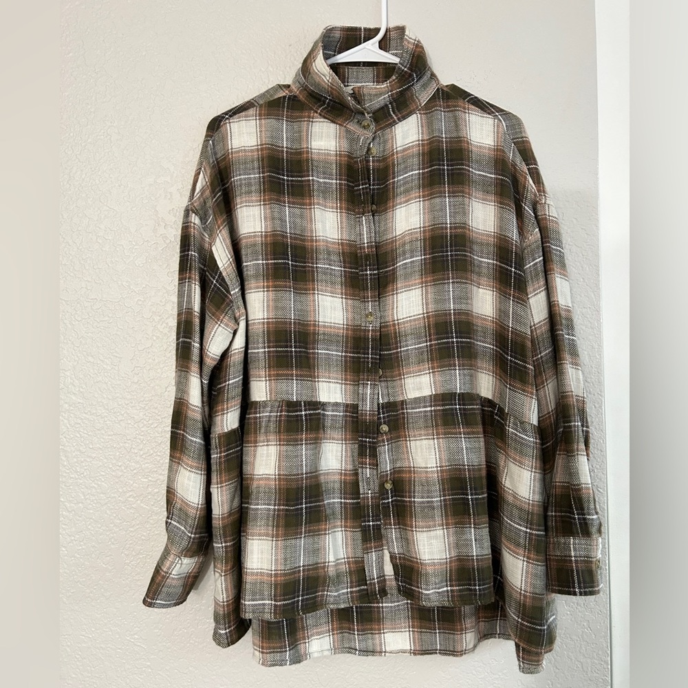 american eagle women’s olive green flannel XS